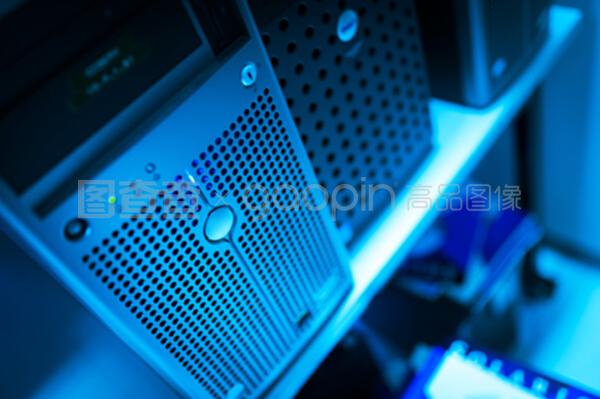 网络服务器与云计算装备技术服务 驱动数字化转型的核心力量