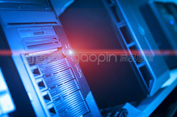 网络服务器与云计算装备技术服务的融合与发展